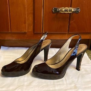 Sling back, peep toe Jessica Simpson heels!